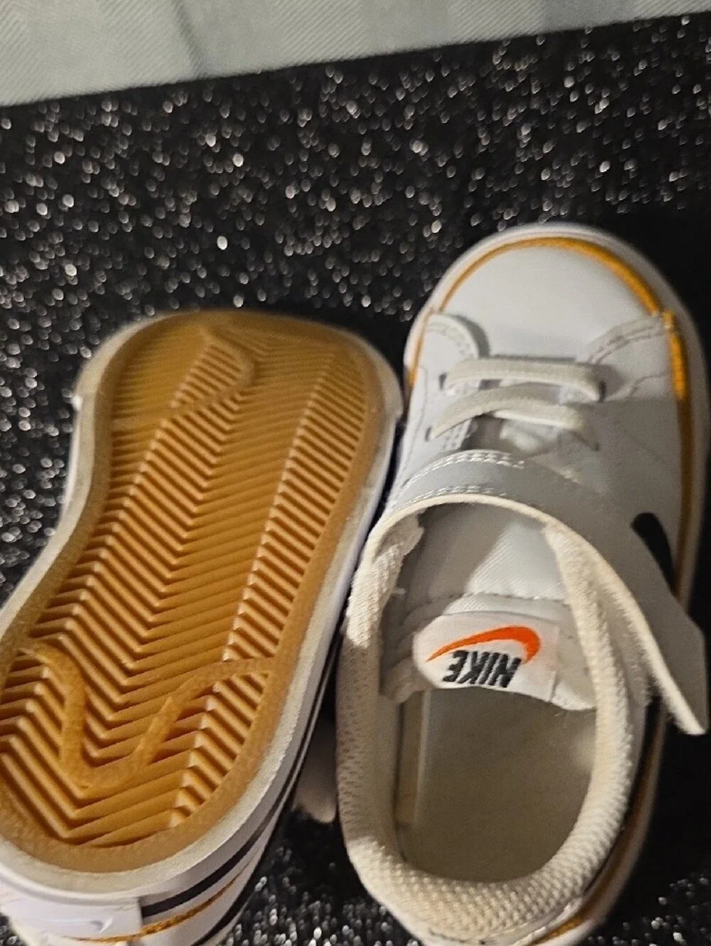 Nike classic low